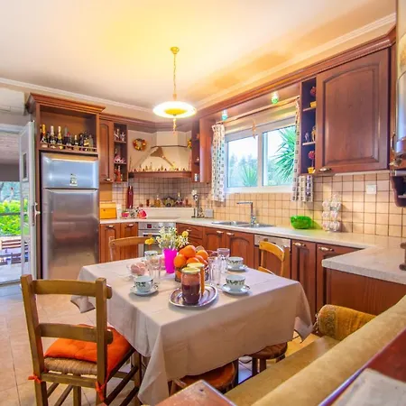 Loukas בית נופש