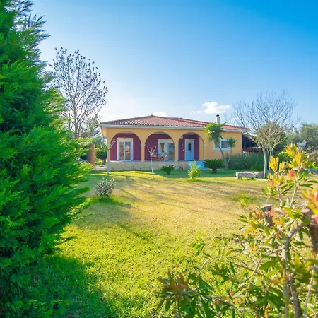 Holiday home Loukas *