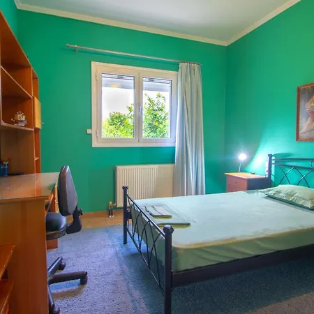 Loukas * Áyios Kírikos